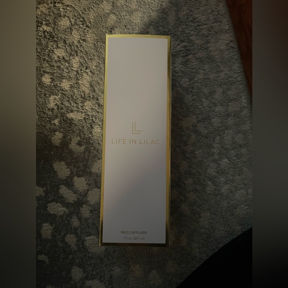 Life in lilac reed diffuser. Take me away scent - Picture 2 of 4